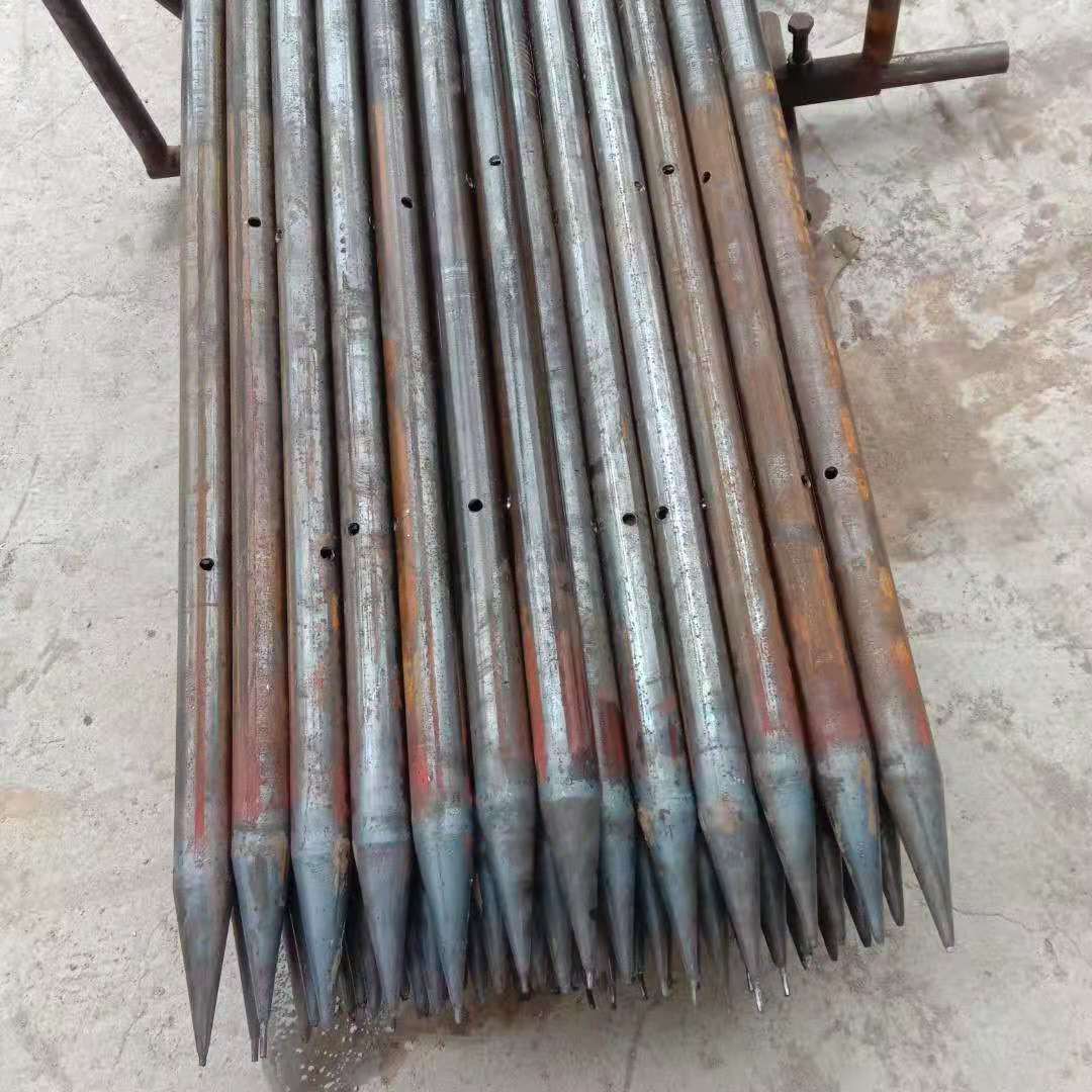 超前小导管